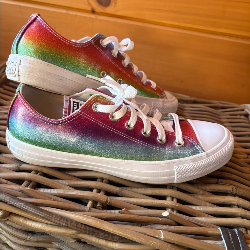 EUC Women’s Metallic Rainbow Tie-dye Converse